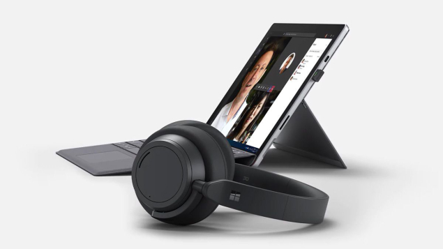 Chi tiết về tai nghe Surface Headphone 2 Plus và 2 Headset mới của Microsoft